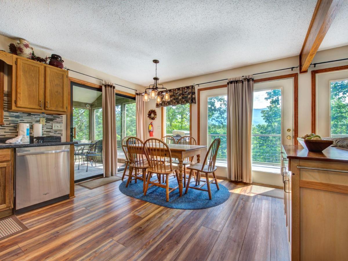 Mountain Charm Villa Gatlinburg Bagian luar foto
